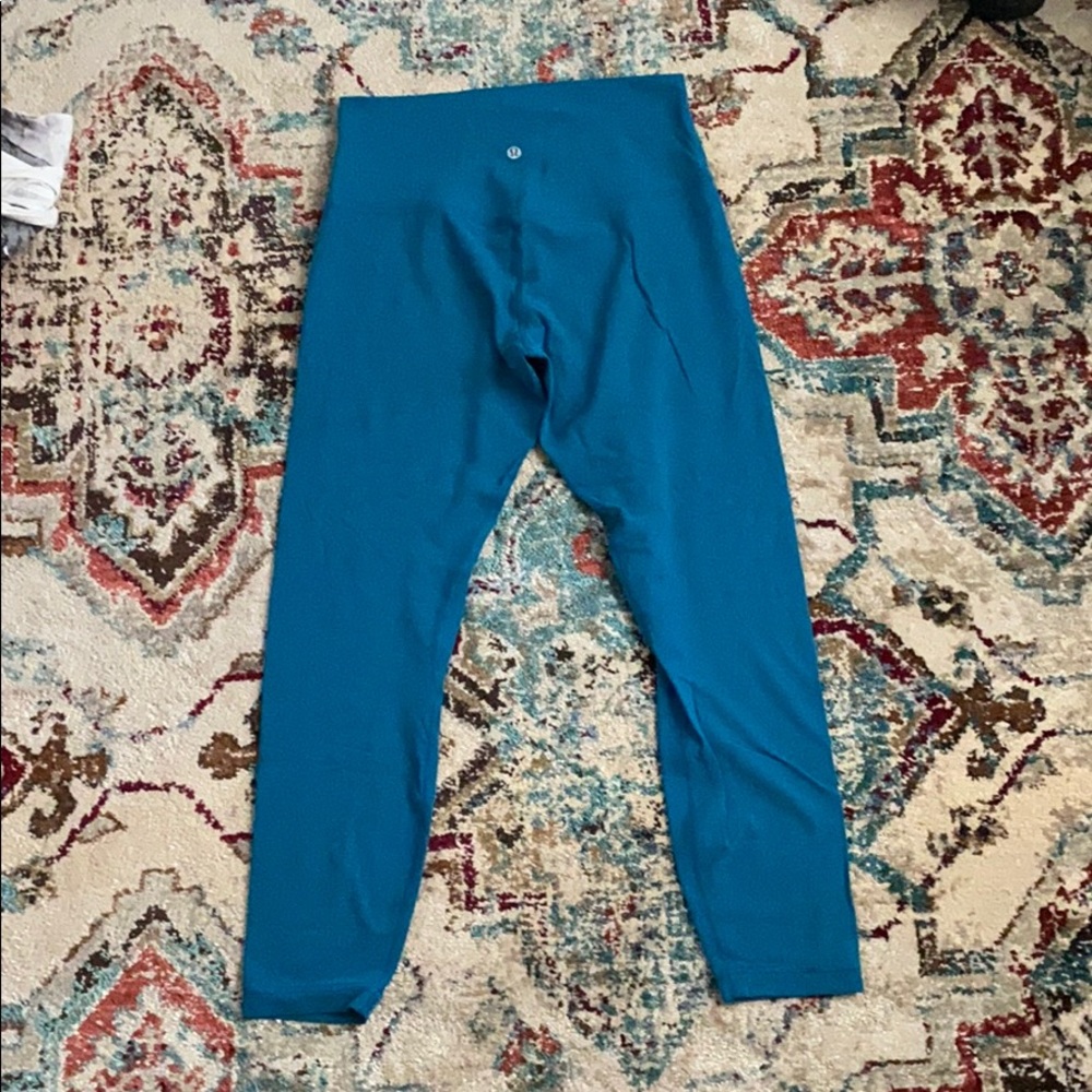 SOLD Luluemon Wunderunder leggings 8